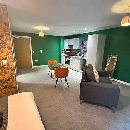 Adelphi Wharf Apartments By Beehosting-3